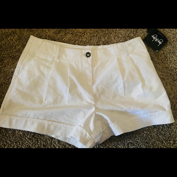White Shorts - Picture 2 of 7